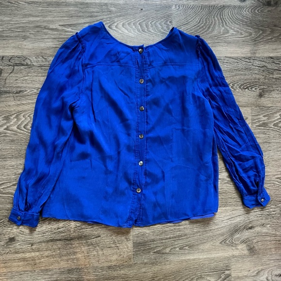 J. Crew 100% Silk Bright Royal Blue Button Up Back Long Sleeve Lined Top sz 12 - Picture 2 of 6
